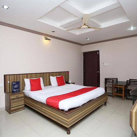 Oyo 3881 Venus Nxt Hotel Bhubaneswar Exterior photo
