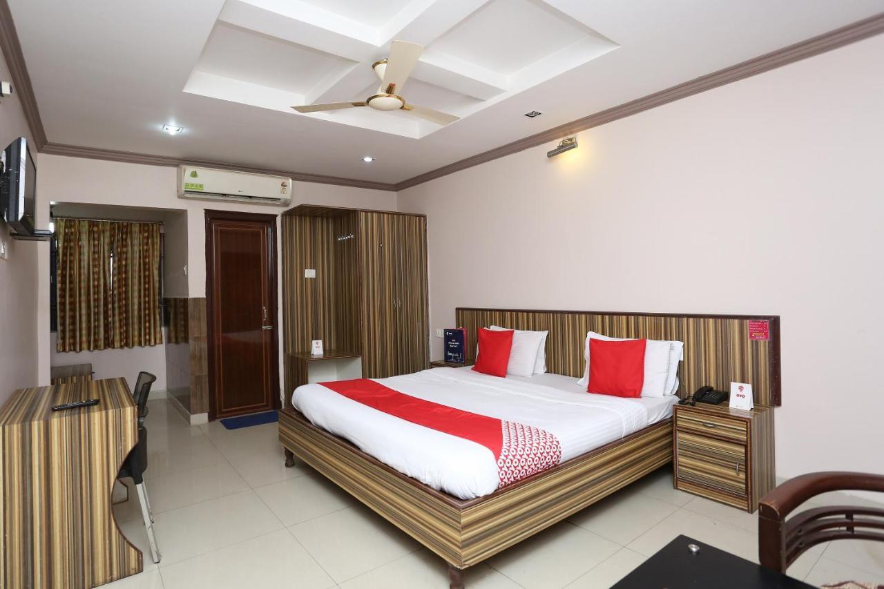 Oyo 3881 Venus Nxt Hotel Bhubaneswar Exterior photo