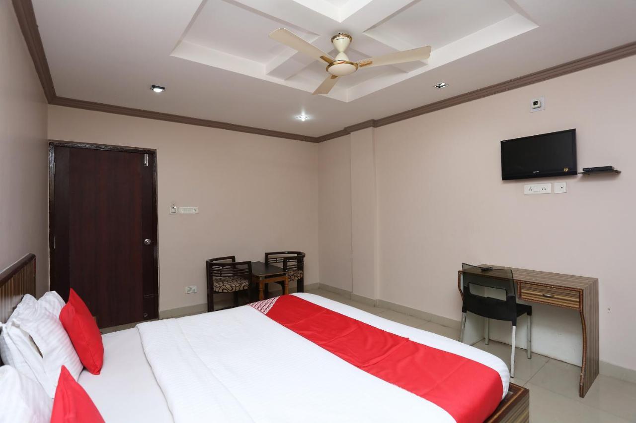 Oyo 3881 Venus Nxt Hotel Bhubaneswar Exterior photo